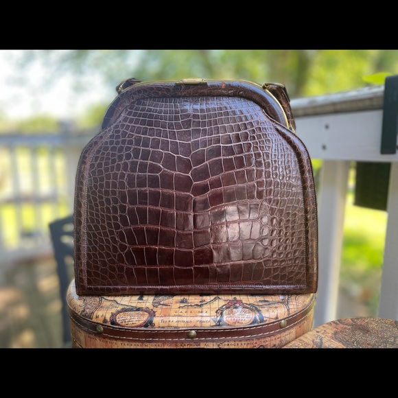 Lucille de Paris Alligator Handbag - Saks Fifth Avenue - Vintage Purse - Picture 3 of 13
